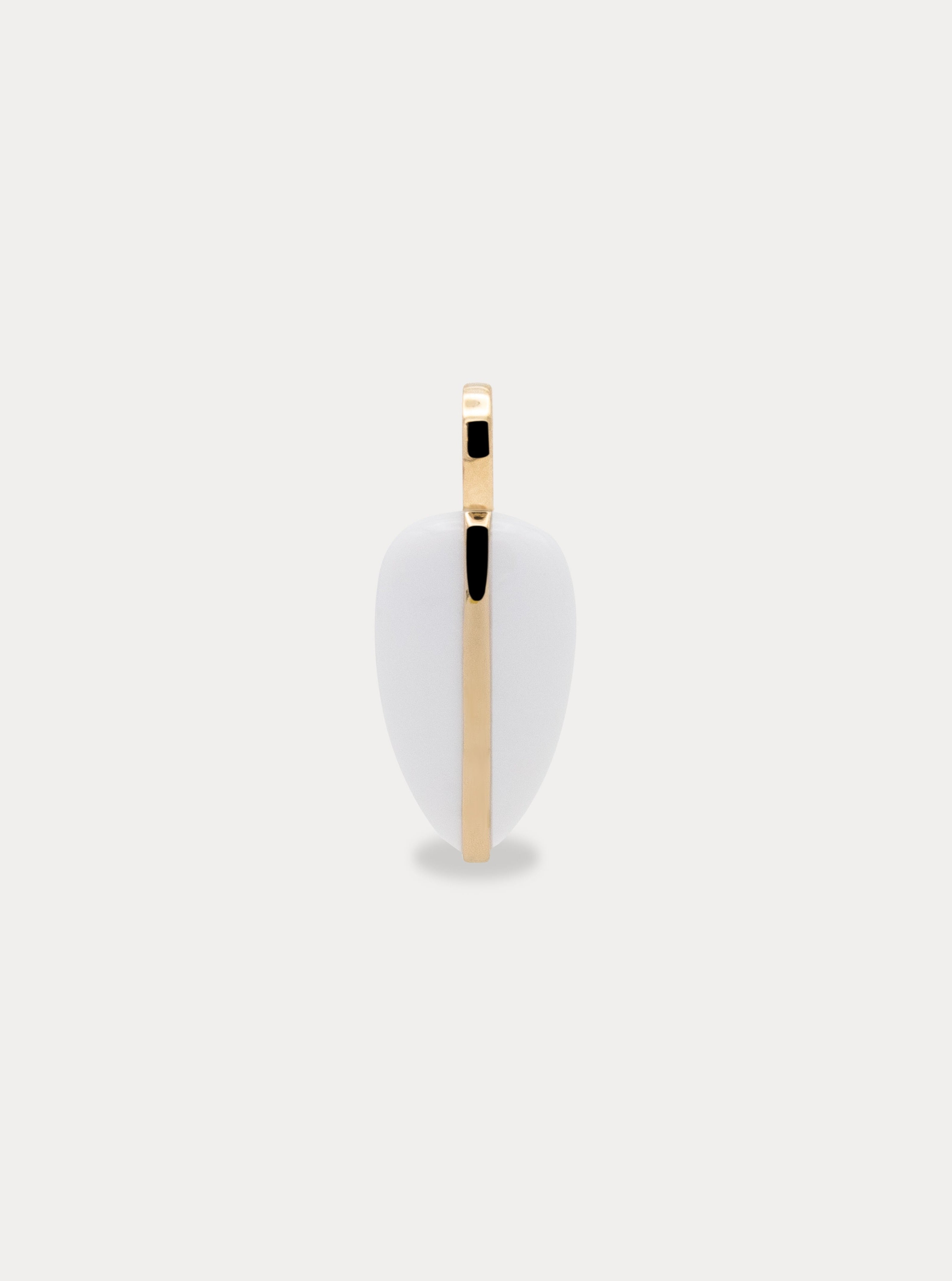 Small Pebble Pendant in White Agate | 14K