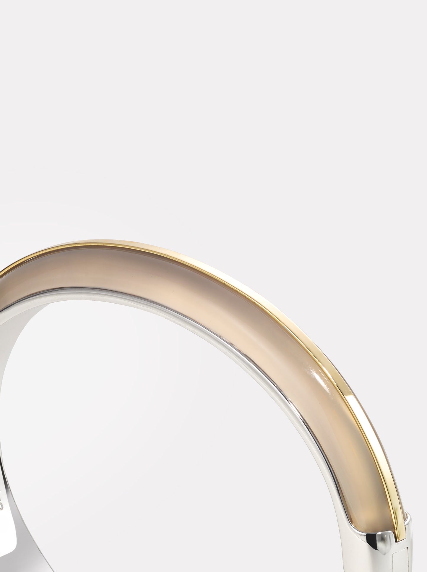 Close of of the Essential Stacking Bangle with 14k Gold and grey agate.